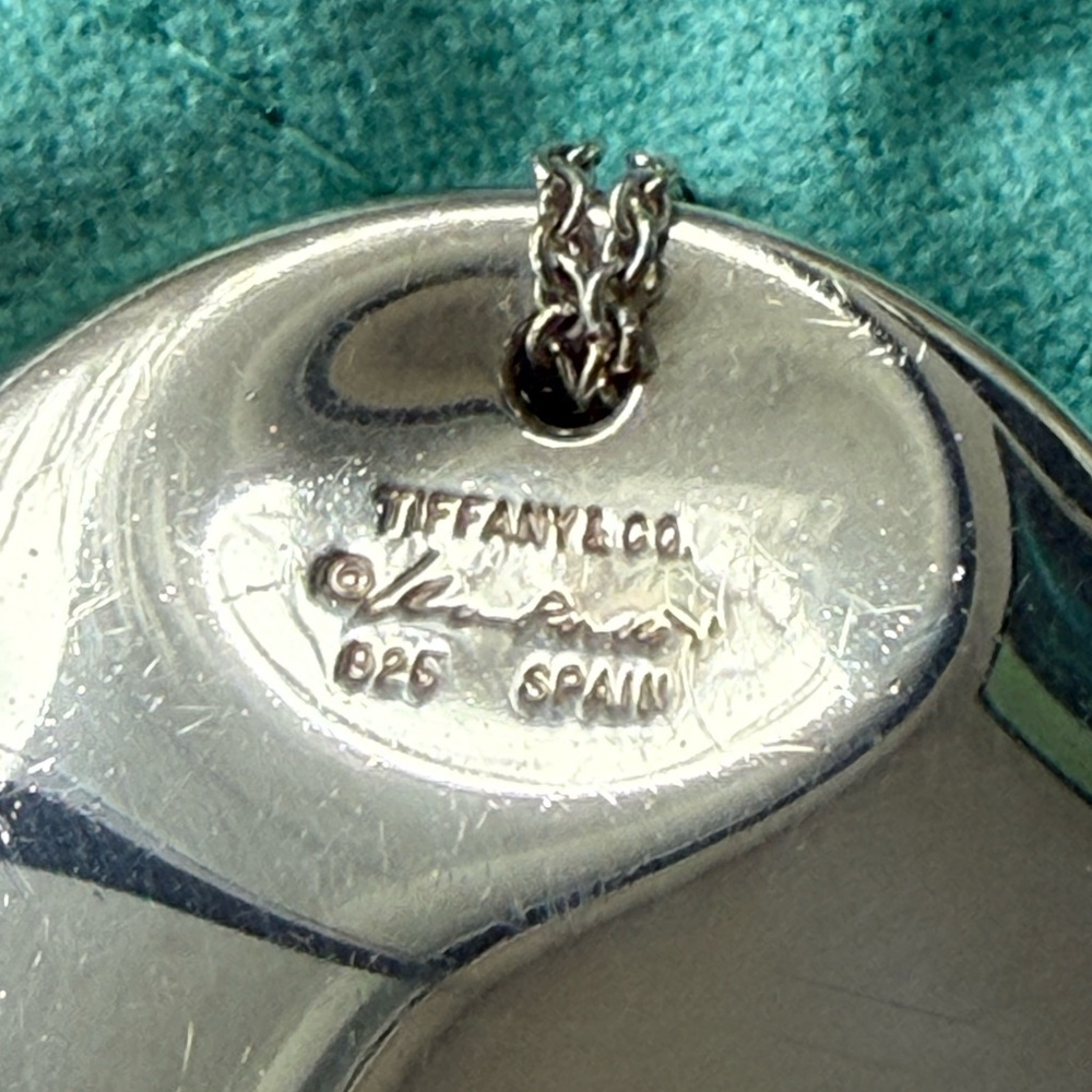 ❌SOLD❌Tiffany & Co. Elsa Peretti Large Oval Tag Pendant Necklace - Picture 6 of 10